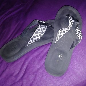 Coach flip flops
